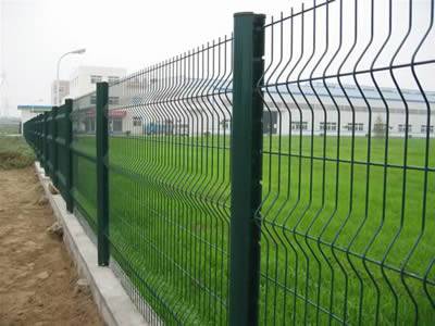 Several PVC coated 3D security fences with three curves surrounding the factory.