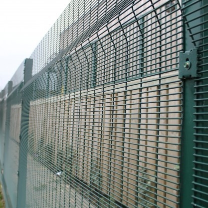 358 high security wire fence 12.7mm x 76.20mm diameter 3.00mm/4.00mm powder coated RAL 9001 7