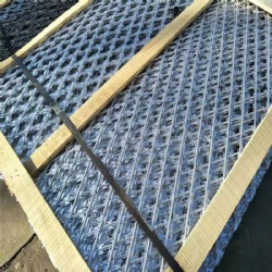 Razor mesh fencing